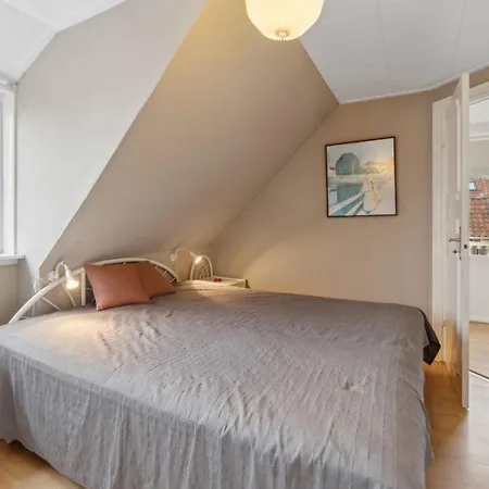 Harborside With Terrace & Bike Shed Apartament